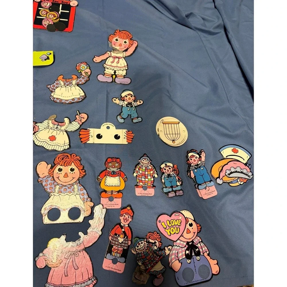 1976 Vintage Raggedy Ann 8 Great Activities Play Set